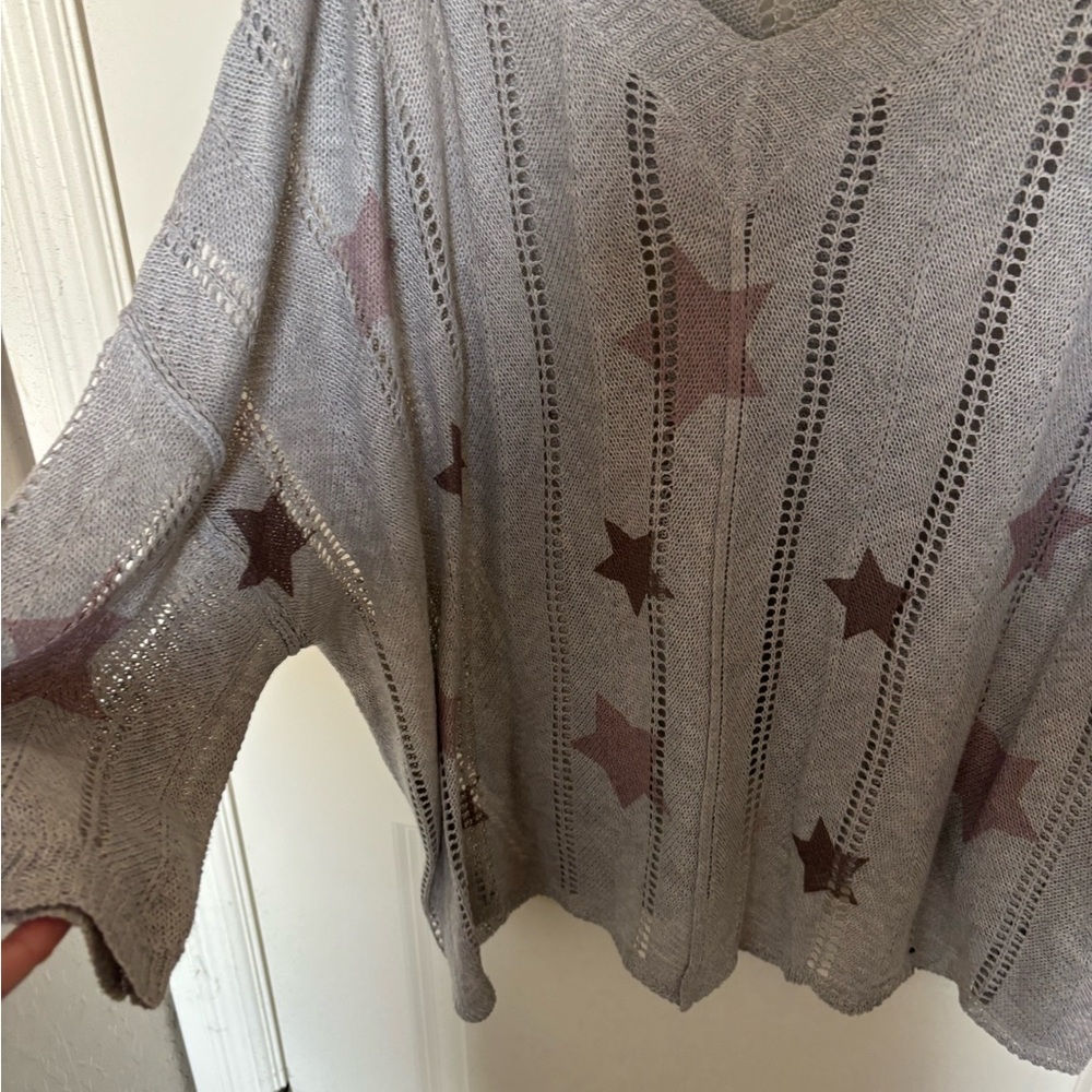 Easel Gray and Brown/Mauve Star Knit Sweater - Picture 2 of 3
